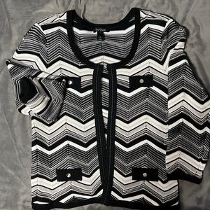 White House Black Market white/black/gray sweater in great condition